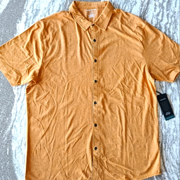 Kenneth Cole Men's Sustainable Knit Shirt Size Medium - Picture 2 of 2